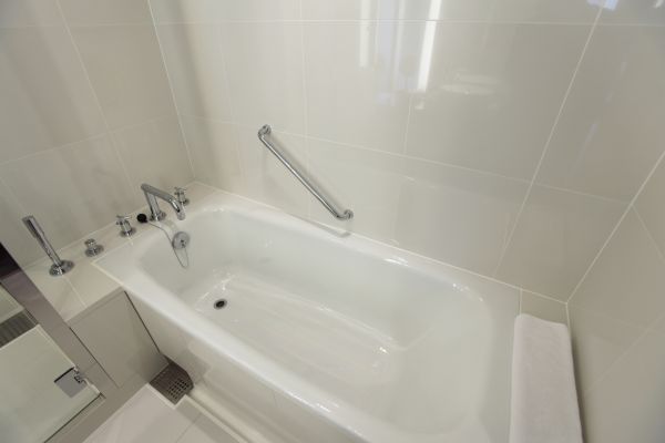 Cost of Bathtub Repair in Jefferson City